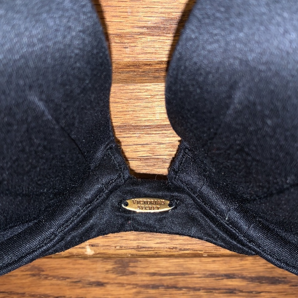 Fabulous by Victoria’s Secret Black Plunge Bra - Picture 2 of 8